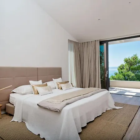 Acona Selca Film Star Looks In A Glamorous Setting With Amazing Facilities Brac Villa Selca (Brac)