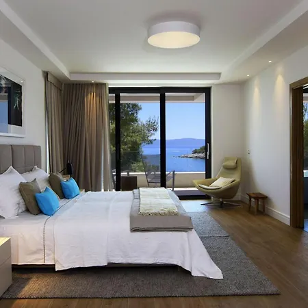 Acona Selca Film Star Looks In A Glamorous Setting With Amazing Facilities Brac Villa Selca (Brac)