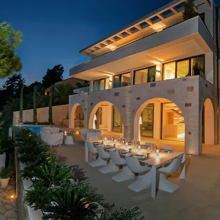 Acona - Film Star Looks In A Glamorous Setting With Amazing Facilities Selca (Brac)