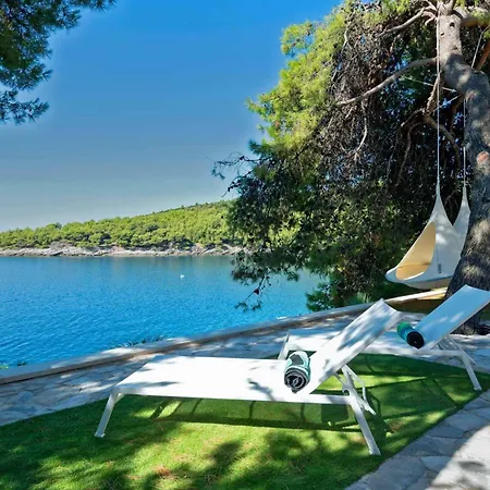 Villa Acona - Film Star Looks In A Glamorous Setting With Amazing Facilities *